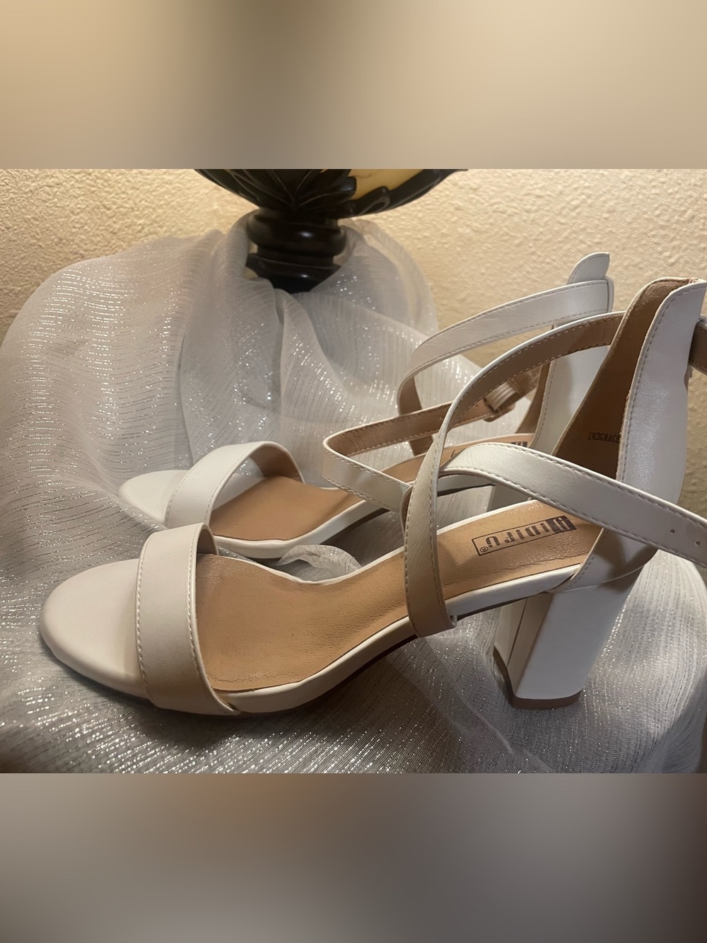 IDIFU White Strappy Block Heel Sandals